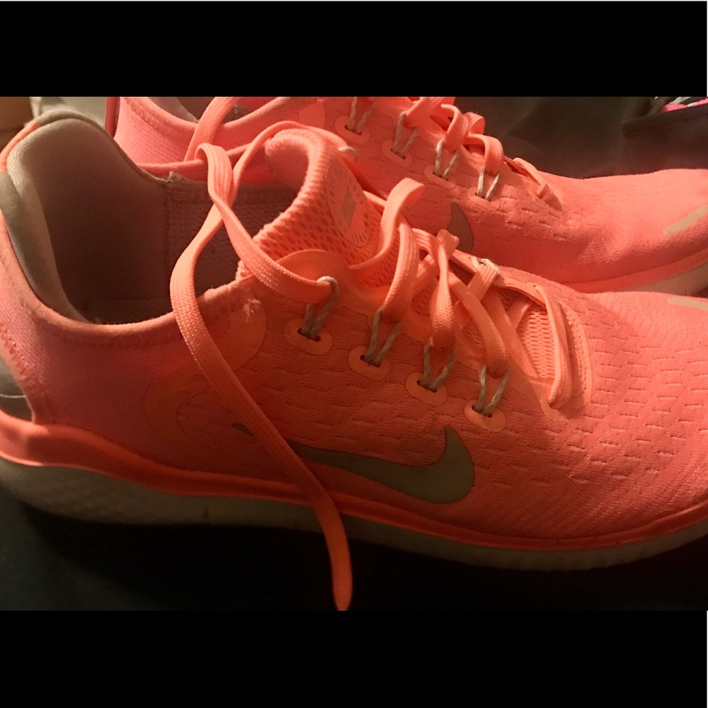 Nike Running Shoes 8.5 Coral- VGC